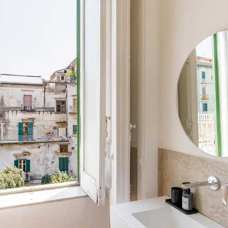 Terrazze Tra I Musei - And נאפולי