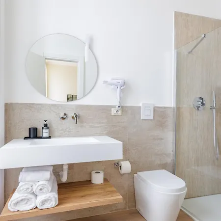 Terrazze Tra I Musei - And * נאפולי