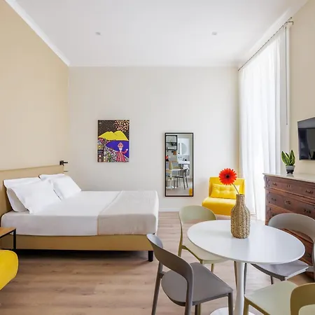 Terrazze Tra I Musei - And נאפולי