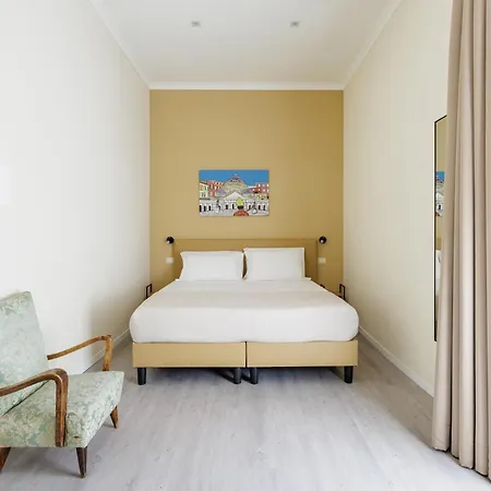 Terrazze Tra I Musei - And * נאפולי